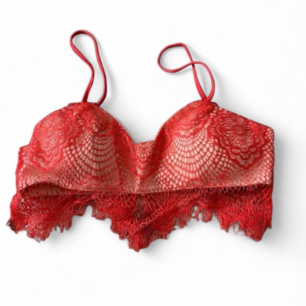 Laceโ Bralette